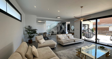 LOVELY MODERN VILLA IN PRIME LOCATION READY TO MOVE IN WITH READY TITLE DEED.