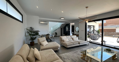 LOVELY MODERN VILLA IN PRIME LOCATION READY TO MOVE IN WITH READY TITLE DEED.