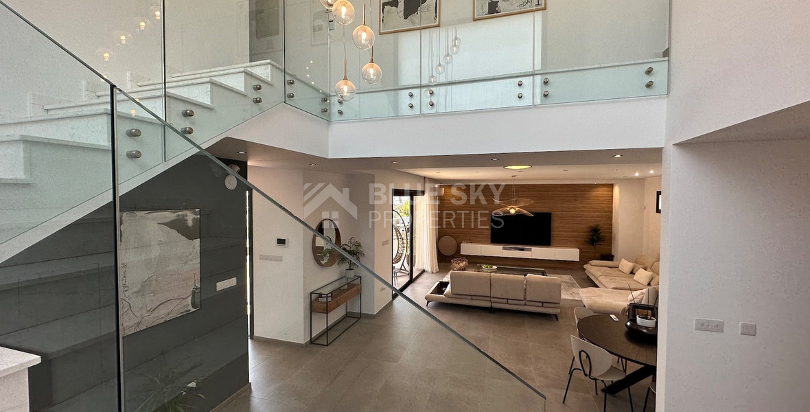 LOVELY MODERN VILLA IN PRIME LOCATION READY TO MOVE IN WITH READY TITLE DEED.