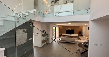 LOVELY MODERN VILLA IN PRIME LOCATION READY TO MOVE IN WITH READY TITLE DEED.