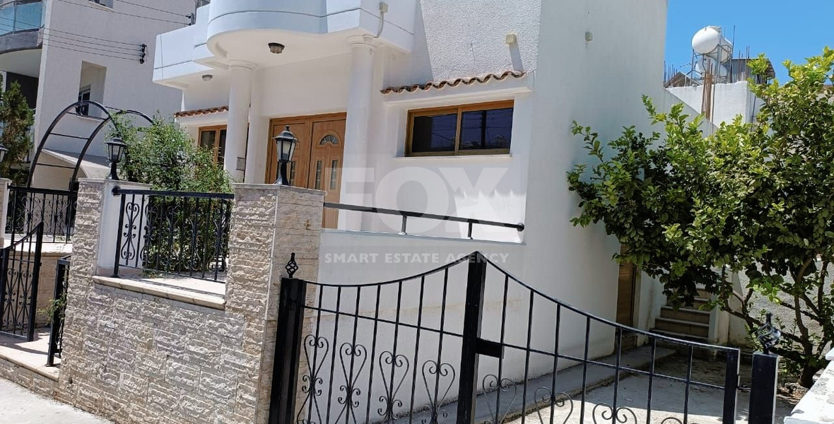 UNFURNISHED THREE BEDROOM DETACHED HOUSE CENTRAL LIMASSOL