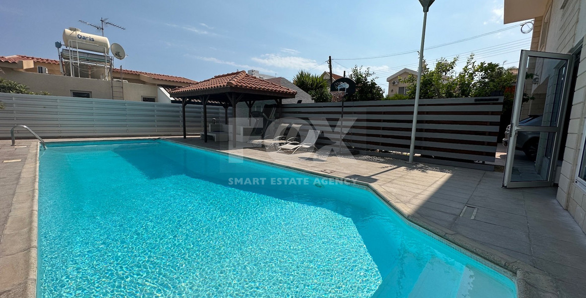 Fully furnished Detached house with salt water pool and sauna in Germasogia.