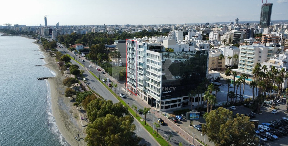 Luxury Two-Bedroom Apartment for sale on the Sea-Front of the Historical Centre