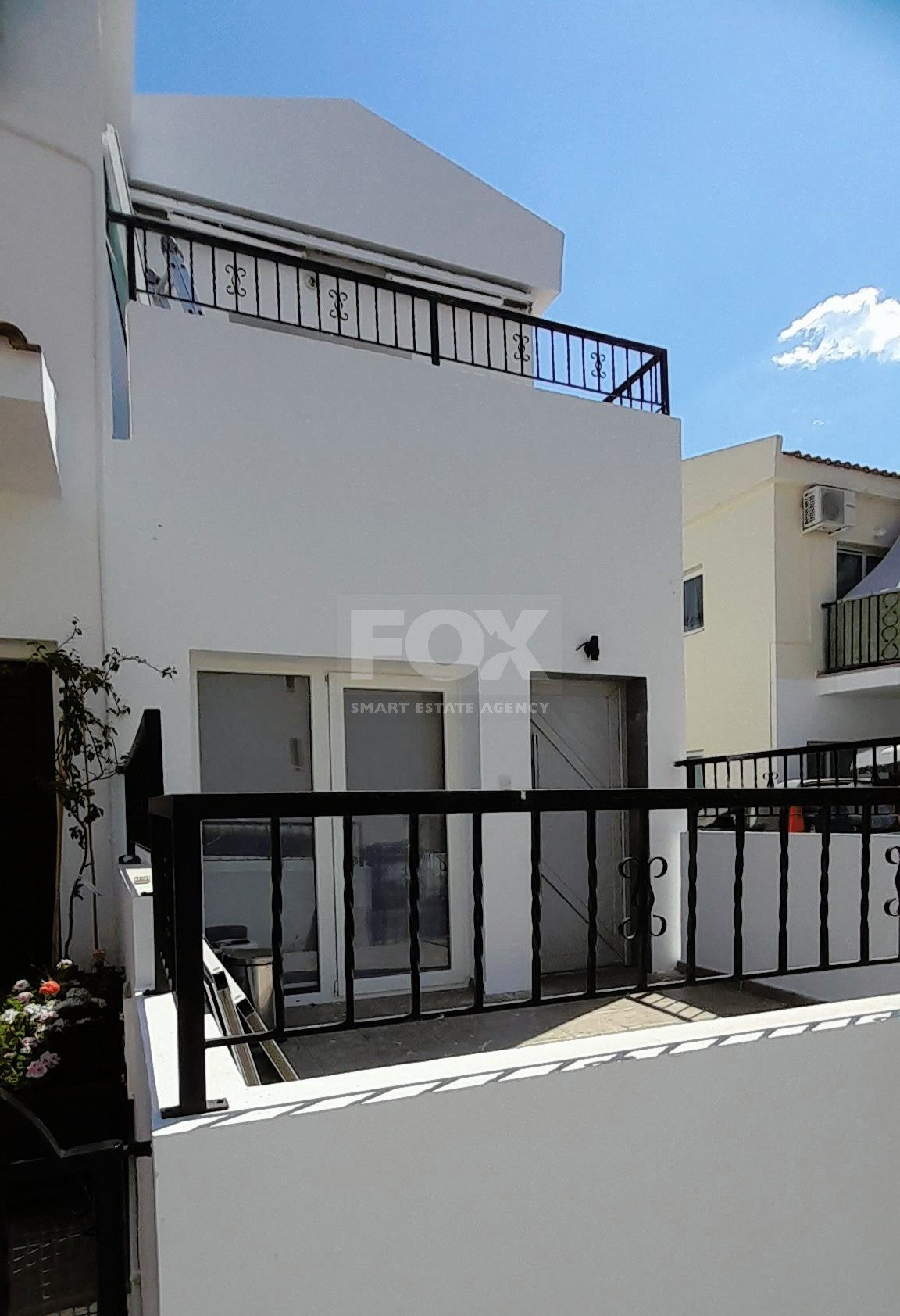 Two Bedrooms Townhouse in Universal, Paphos