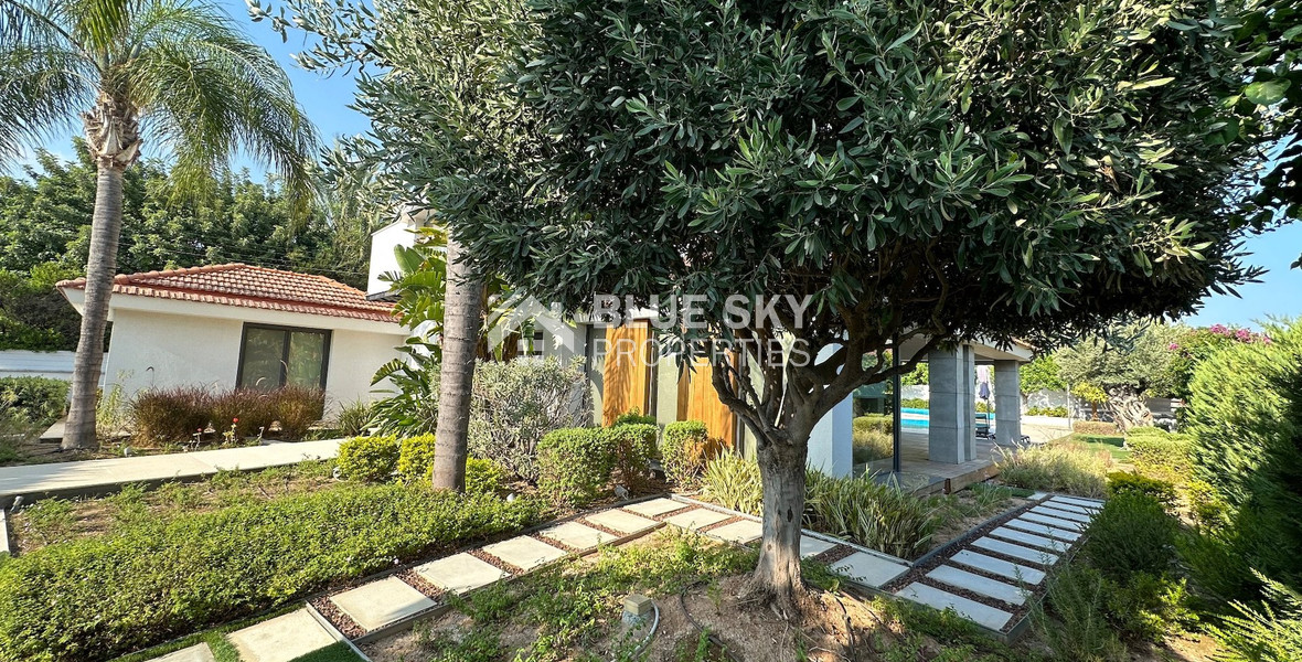 FOR SALE LUXURY FURNISHED 4 BEDROOM VILLA WITH SEPARATE MAIDS QUARTER WITH BEAUTIFUL GARDENS AND POOL IN GERMASOGIA AREA.