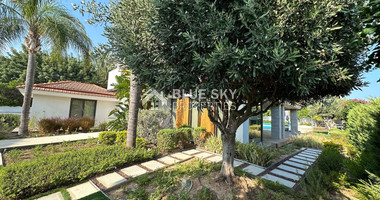 FOR SALE LUXURY FURNISHED 4 BEDROOM VILLA WITH SEPARATE MAIDS QUARTER WITH BEAUTIFUL GARDENS AND POOL IN GERMASOGIA AREA.