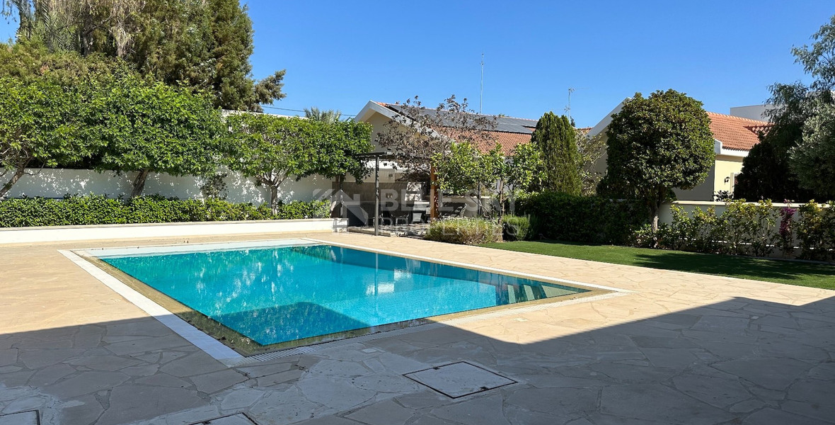 FOR SALE LUXURY FURNISHED 4 BEDROOM VILLA WITH SEPARATE MAIDS QUARTER WITH BEAUTIFUL GARDENS AND POOL IN GERMASOGIA AREA.