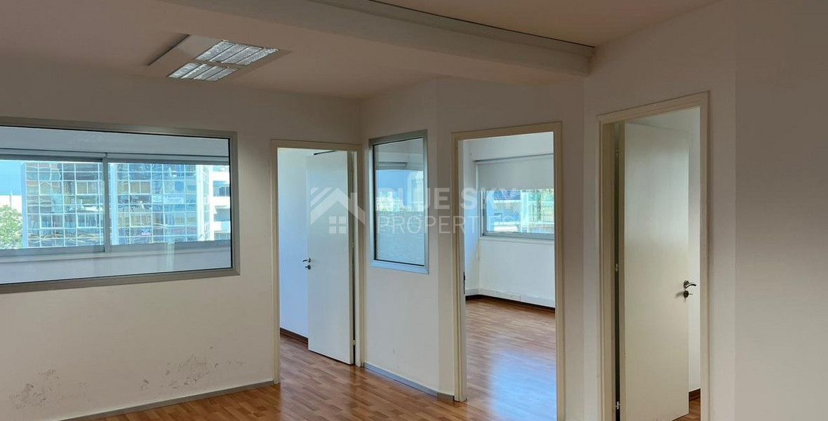 Office 85sqm Agia Zoni prime location