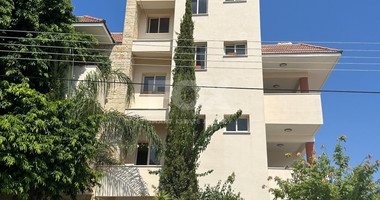 Fabulous building for sale in Agia Fyla with easy access to the highway and all amenities.