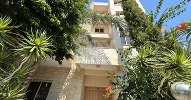 Fabulous building for sale in Agia Fyla with easy access to the highway and all amenities.