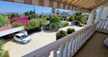 Elegant Villa for sale in Parekklisia: with Expansive Garden, Swimming Pool and Sea Views