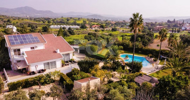 Elegant Villa for sale in Parekklisia: with Expansive Garden, Swimming Pool and Sea Views