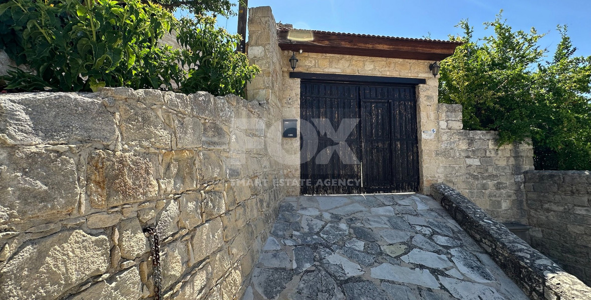 Two Traditional Stone houses with Pool in Salamiou