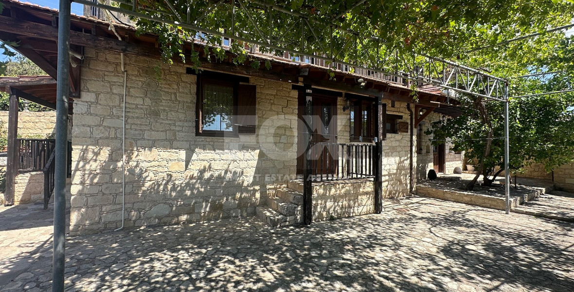 Two Traditional Stone houses with Pool in Salamiou