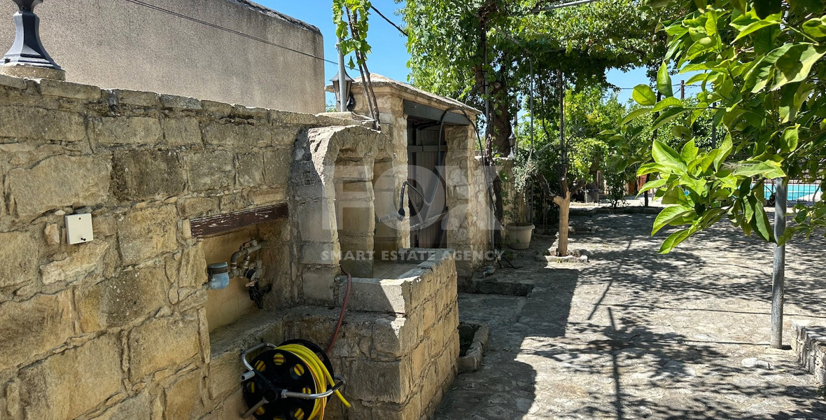 Two Traditional Stone houses with Pool in Salamiou