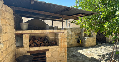 Two Traditional Stone houses with Pool in Salamiou