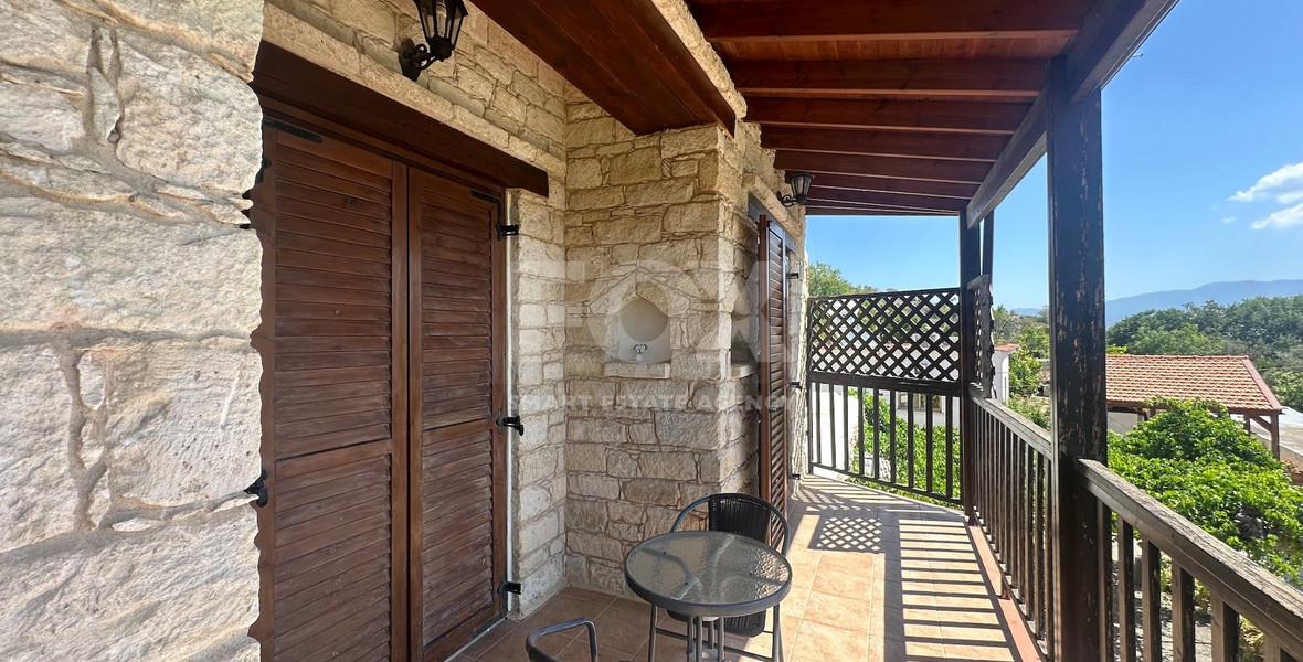 Two Traditional Stone houses with Pool in Salamiou