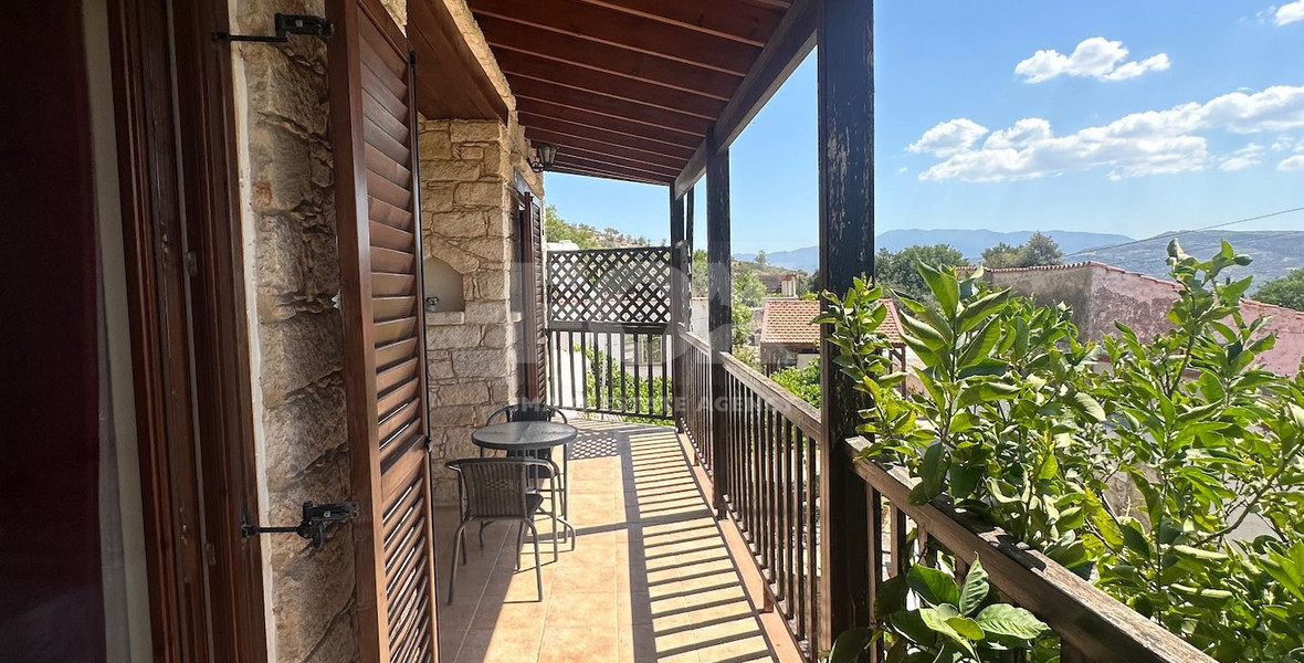Two Traditional Stone houses with Pool in Salamiou