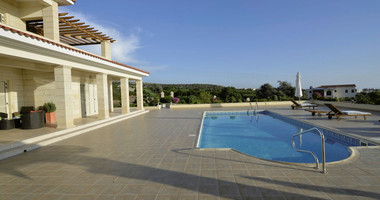 Luxury seven Bedroom Villa for Sale in Peyia Village with Sea Views & Heated Pool | Paphos, - Title deeds available