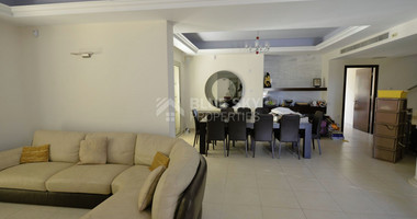 Five bedroom luxury villa in Peyia