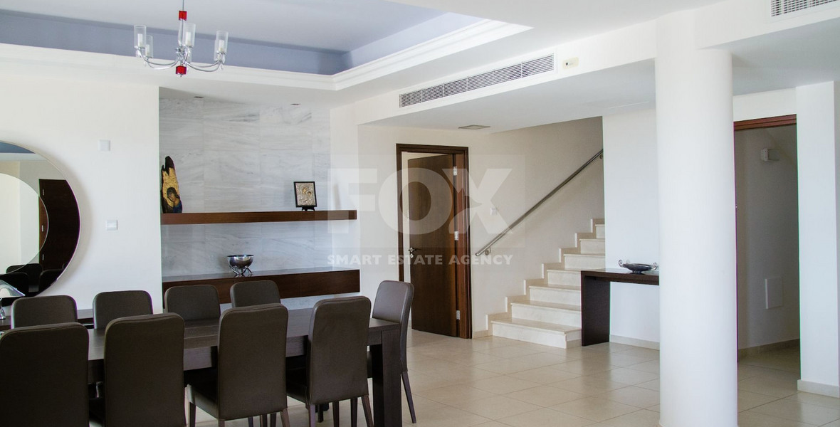 Five bedroom luxury villa in Peyia