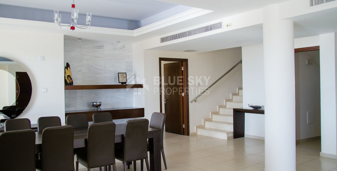 Five bedroom luxury villa in Peyia