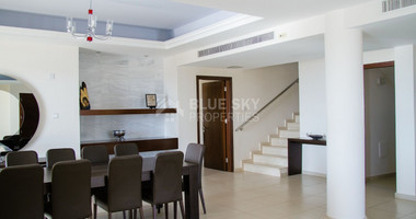 Five bedroom luxury villa in Peyia