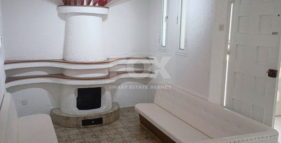 FOR RENT IS A GROUND FLOOR,SPLIT LEVEL THREE PLUS ONE BEDROOM APARTMENT