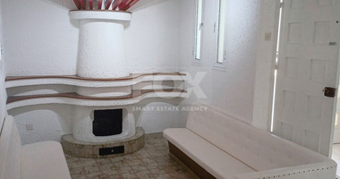 FOR RENT IS A GROUND FLOOR,SPLIT LEVEL THREE PLUS ONE BEDROOM APARTMENT