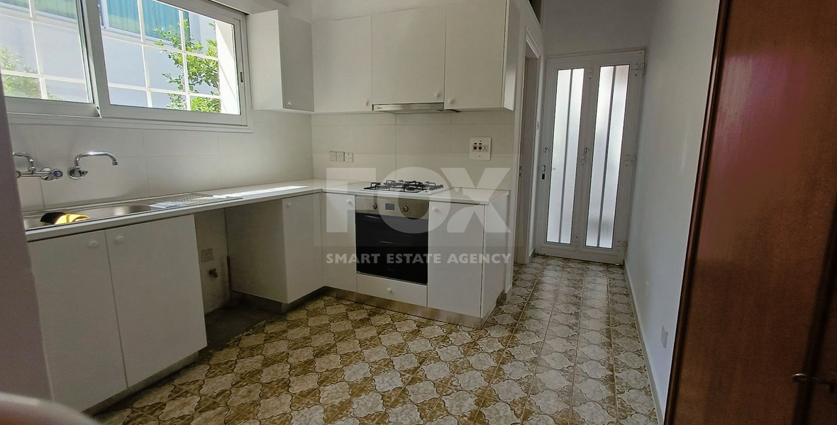 FOR RENT IS A GROUND FLOOR,SPLIT LEVEL THREE PLUS ONE BEDROOM APARTMENT