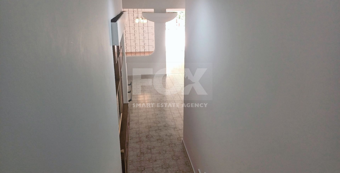 FOR RENT IS A GROUND FLOOR,SPLIT LEVEL THREE PLUS ONE BEDROOM APARTMENT