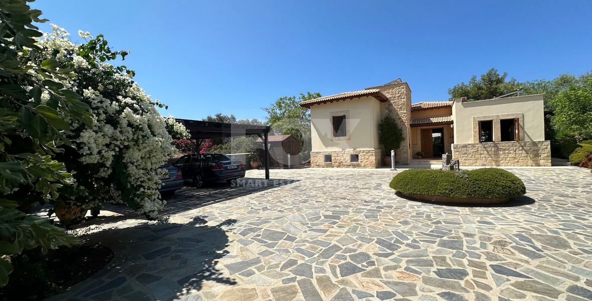 Exceptional Luxury Villa for Rent in Aphrodite Hills