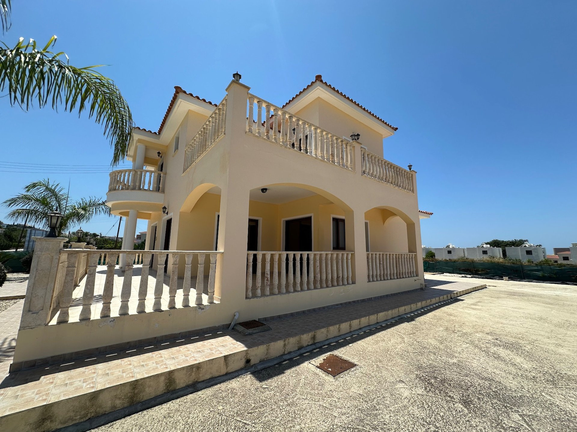 4 bedroom apartment 238 m² Chloraka, Cyprus