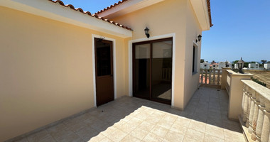 Elegant Four-Bedroom Villa on Large Plot in Lower Chloraka