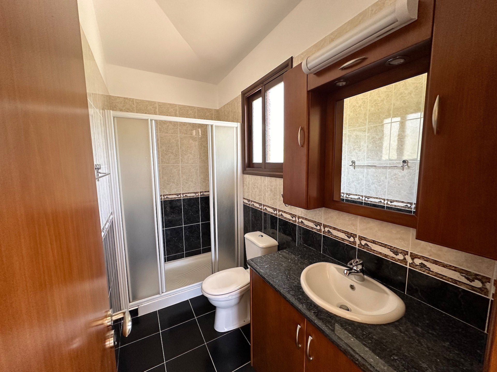 4 bedroom apartment 238 m² Chloraka, Cyprus