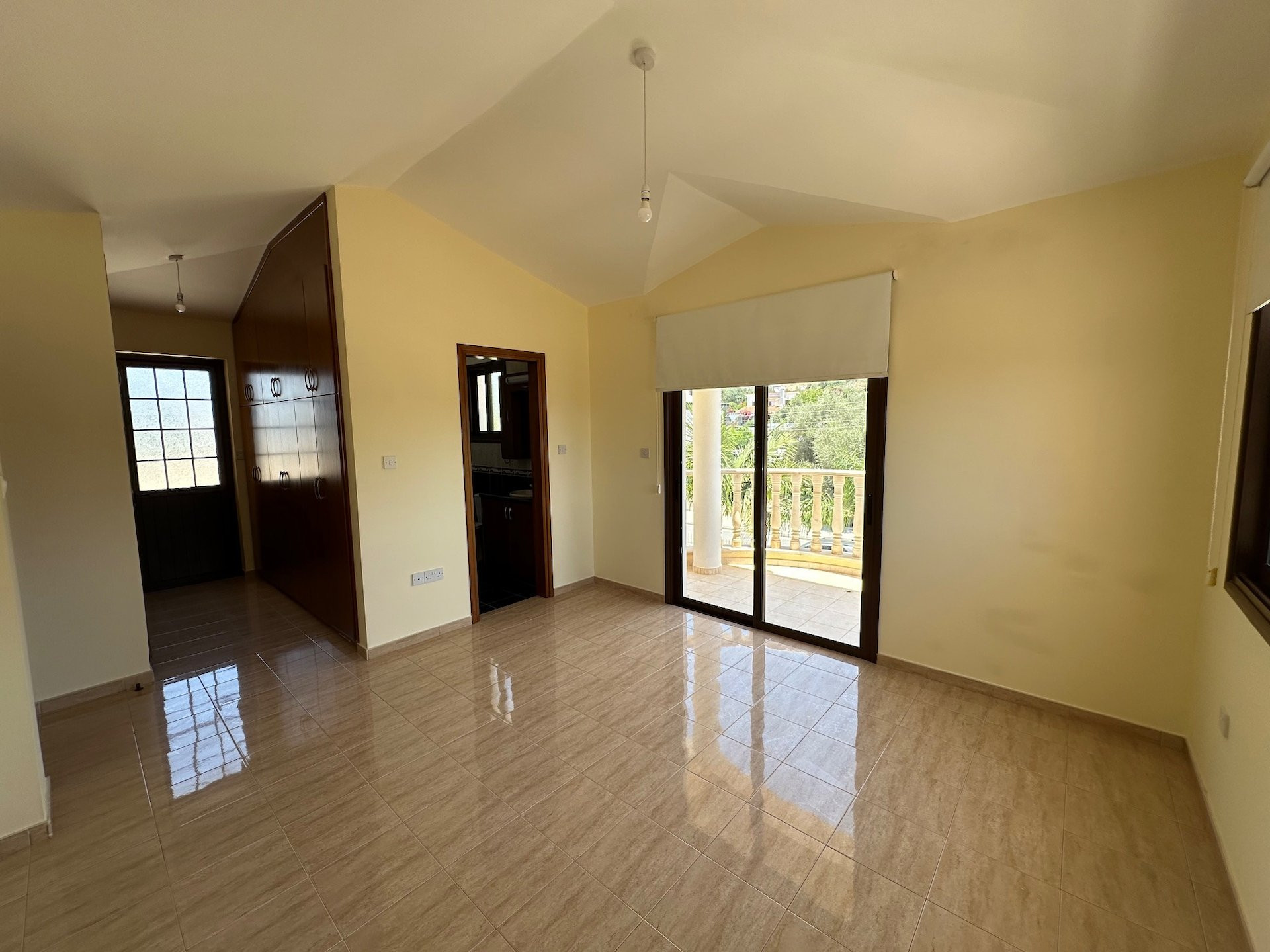 4 bedroom apartment 238 m² Chloraka, Cyprus