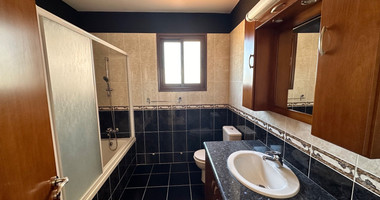 Elegant Four-Bedroom Villa on Large Plot in Lower Chloraka