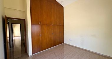 Elegant Four-Bedroom Villa on Large Plot in Lower Chloraka