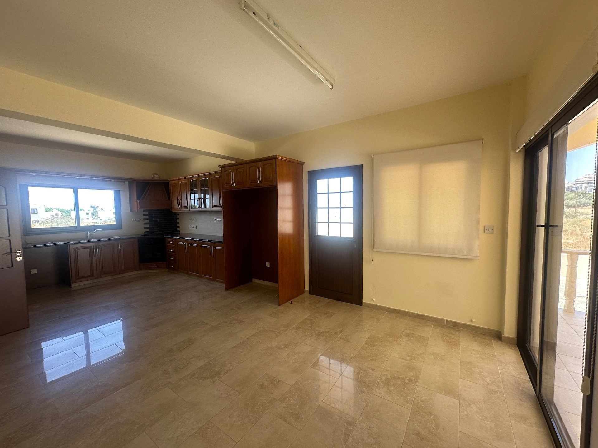 4 bedroom apartment 238 m² Chloraka, Cyprus
