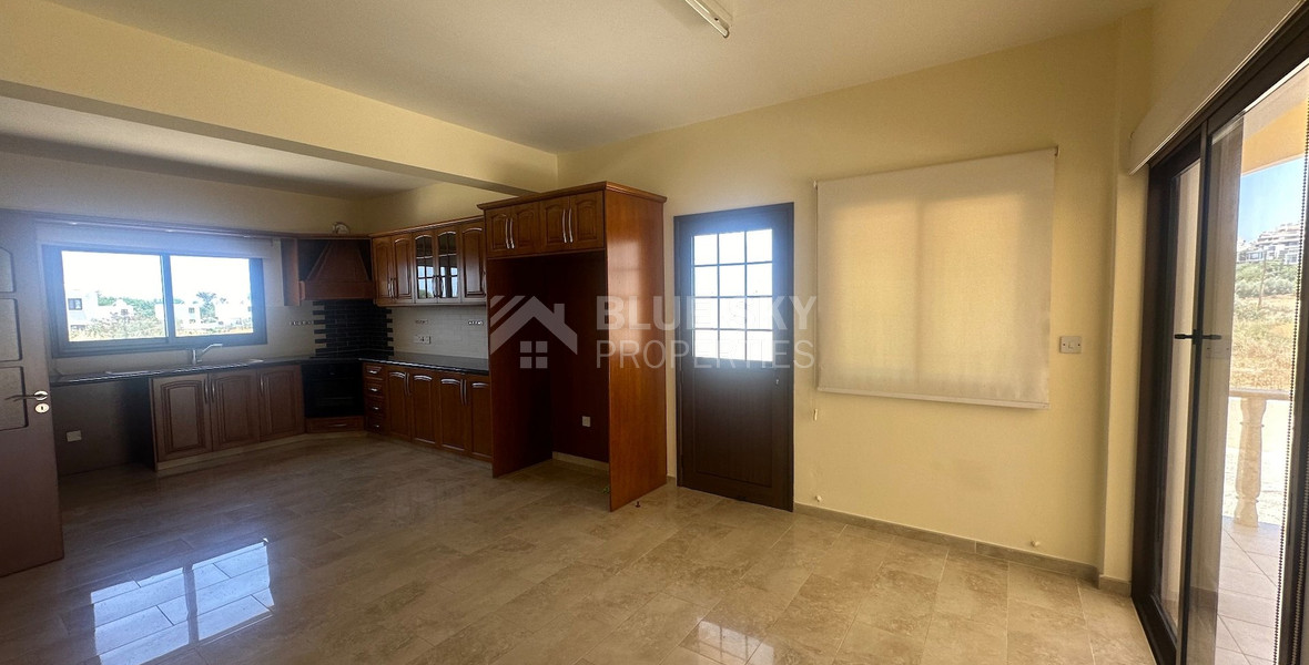 Elegant Four-Bedroom Villa on Large Plot in Lower Chloraka