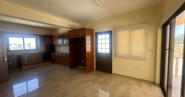 Elegant Four-Bedroom Villa on Large Plot in Lower Chloraka