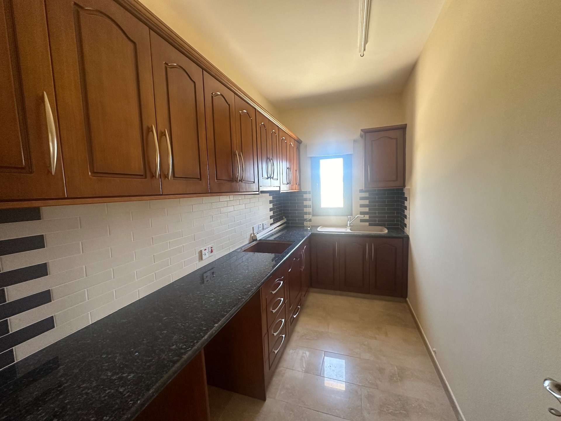 4 bedroom apartment 238 m² Chloraka, Cyprus