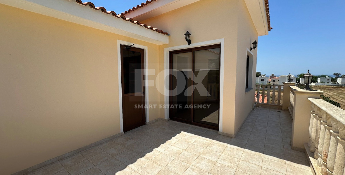 Elegant Four-Bedroom Villa on Large Plot in Lower Chloraka