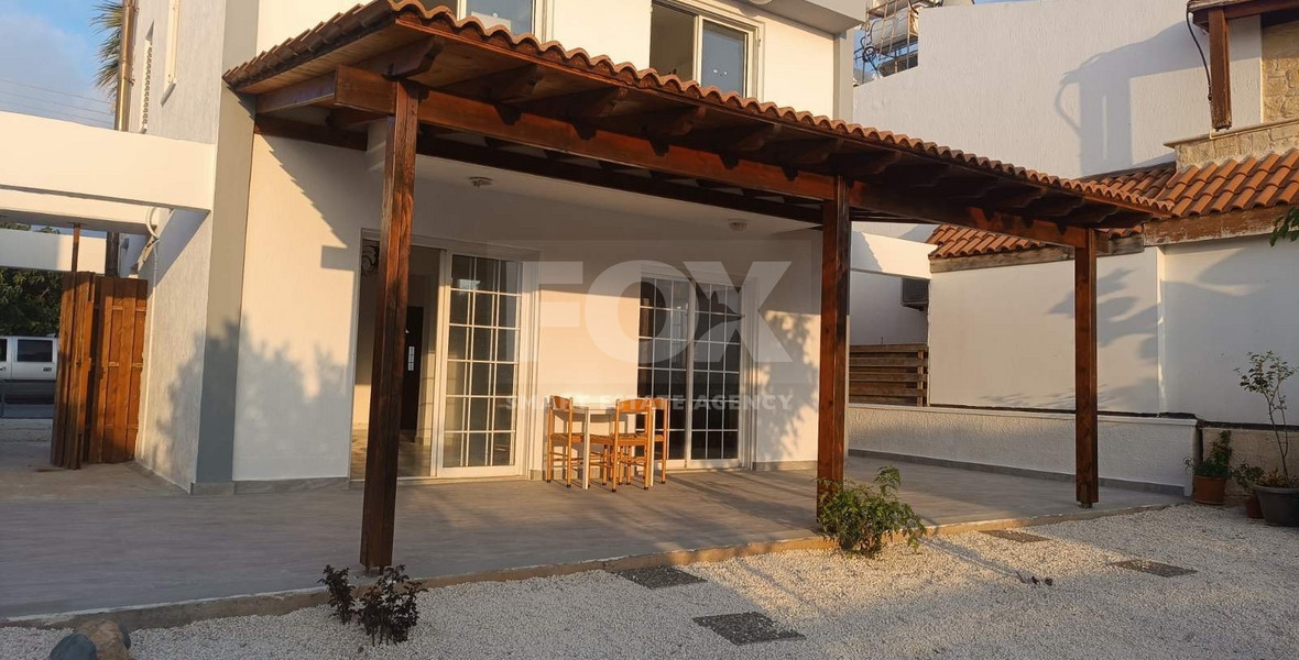 Charming three Bedroom House in Lower Chloraka