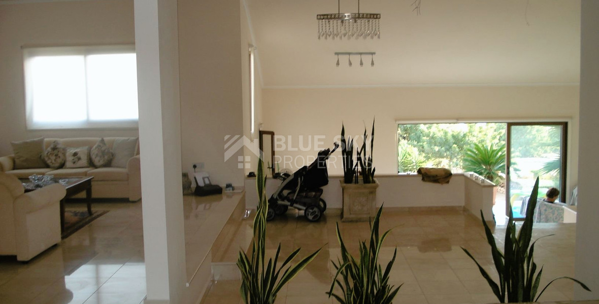 Four bedroom exceptional villa in Konia , Paphos