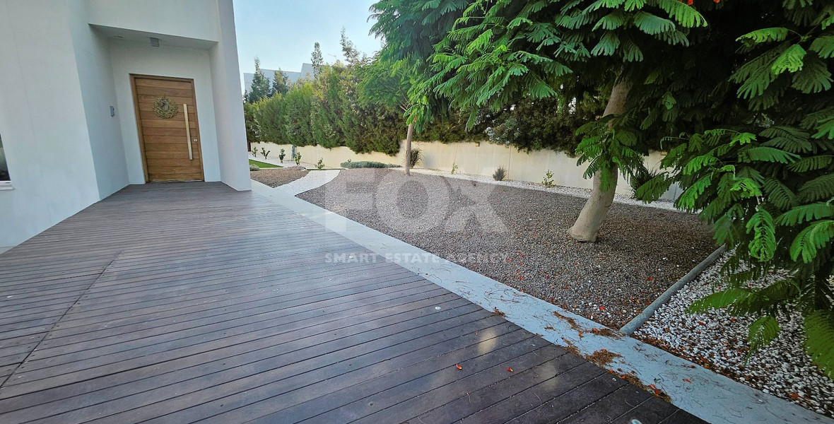 Luxury-Modern Design Three Bedroom Plus Office Detached House