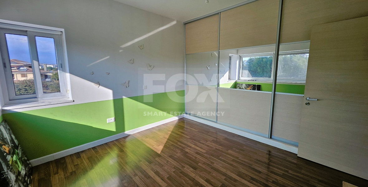 Luxury-Modern Design Three Bedroom Plus Office Detached House