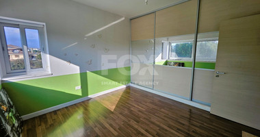Luxury-Modern Design Three Bedroom Plus Office Detached House