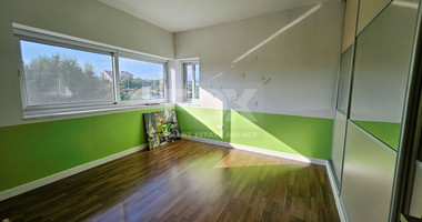 Luxury-Modern Design Three Bedroom Plus Office Detached House