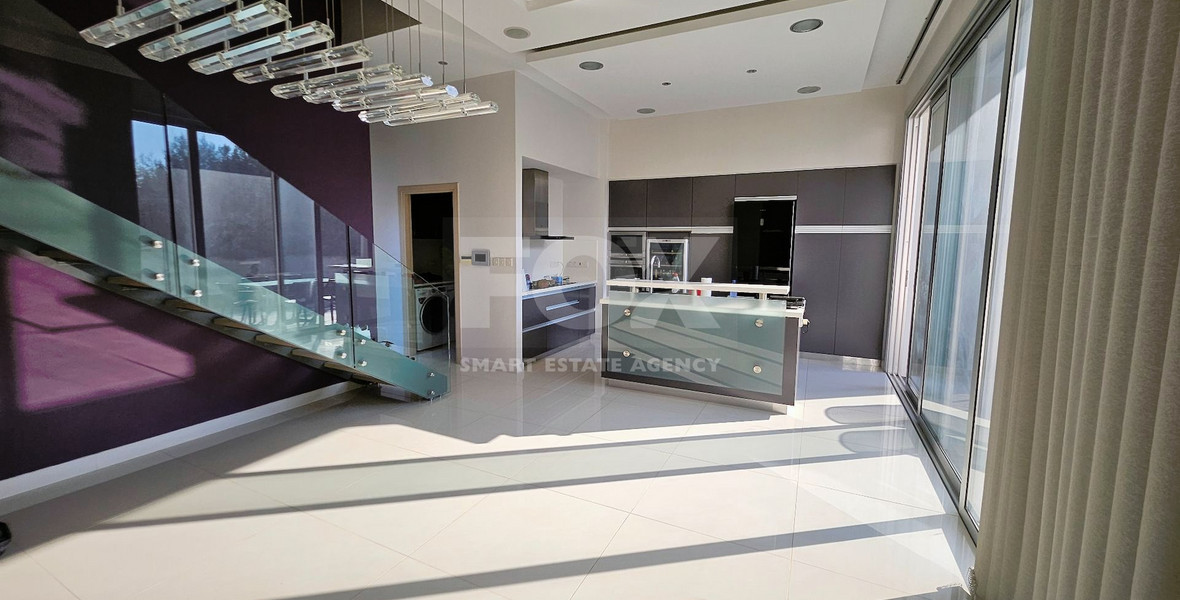 Luxury-Modern Design Three Bedroom Plus Office Detached House